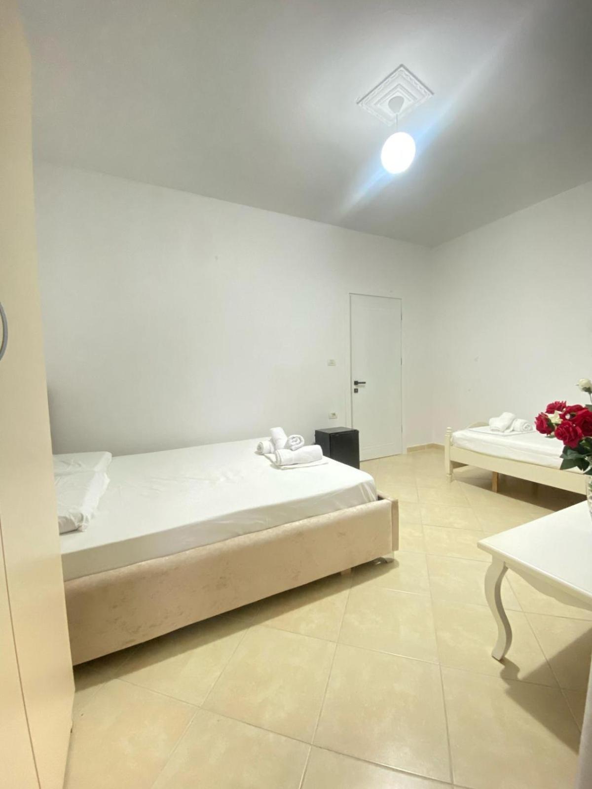 Enel Villa Sarandë Esterno foto