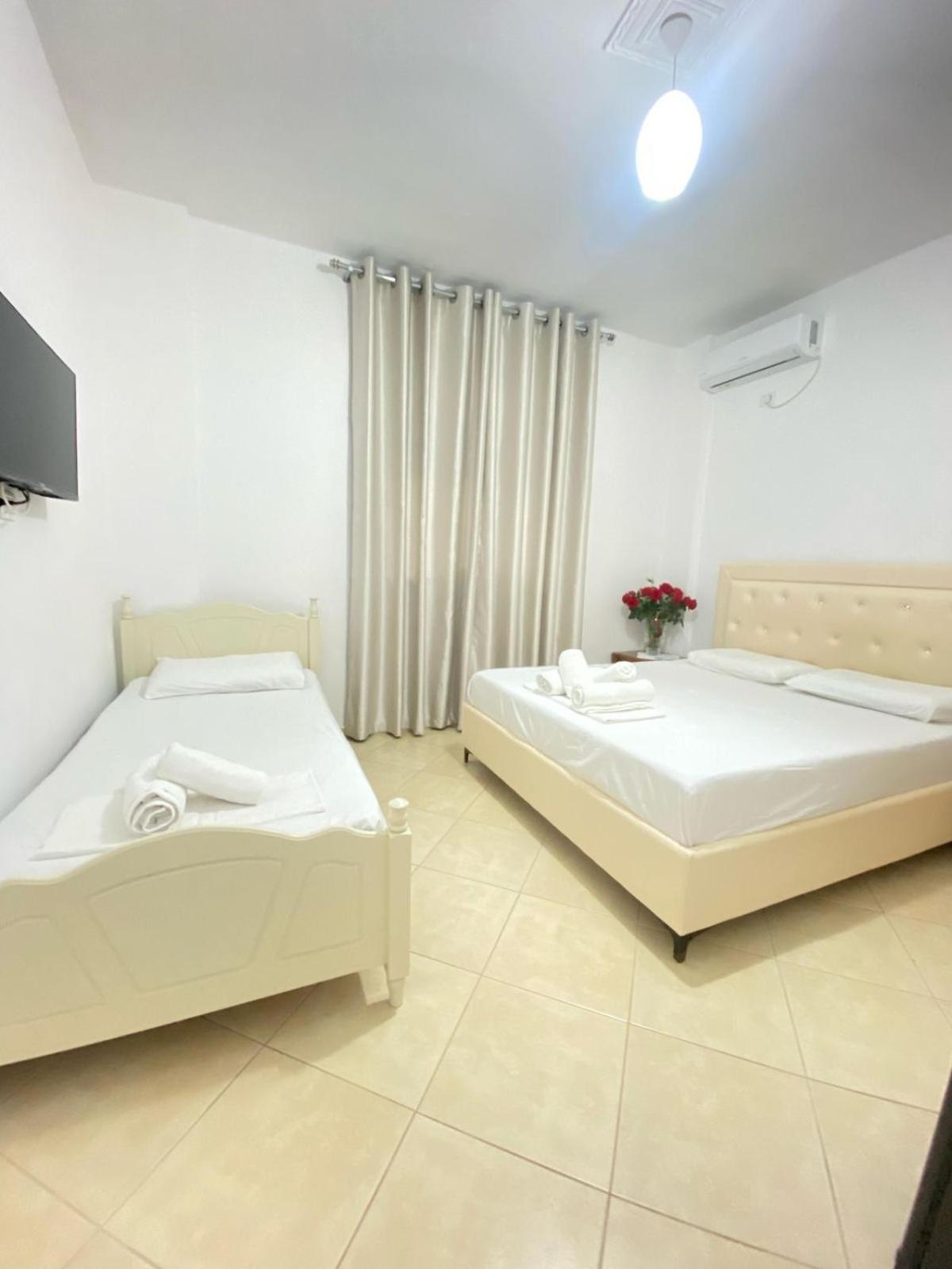 Enel Villa Sarandë Esterno foto